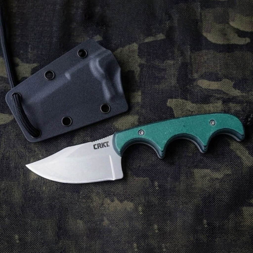 5 Best Neck Knives for Discrete EDC