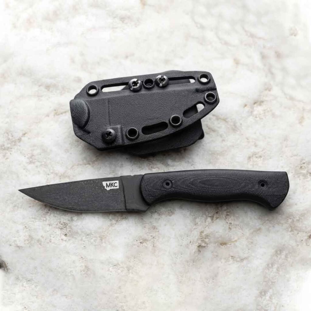 5 Best Horizontal Carry Knives for Secure, Comfortable, All-Day Belt Carry
