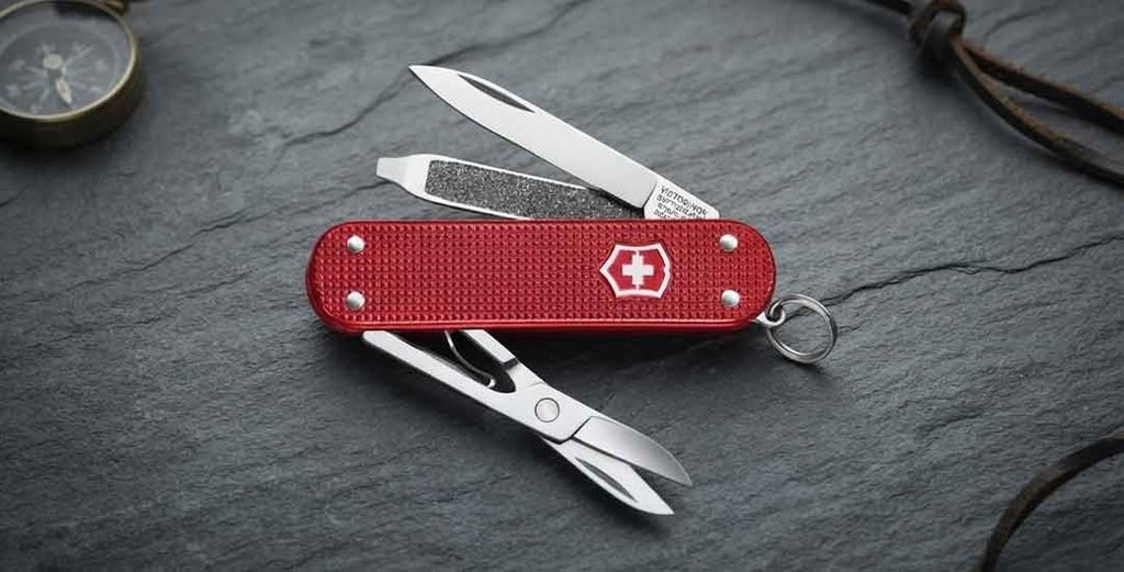Best EDC Knife for Women: Practical Pocket Knives for Everyday Carry