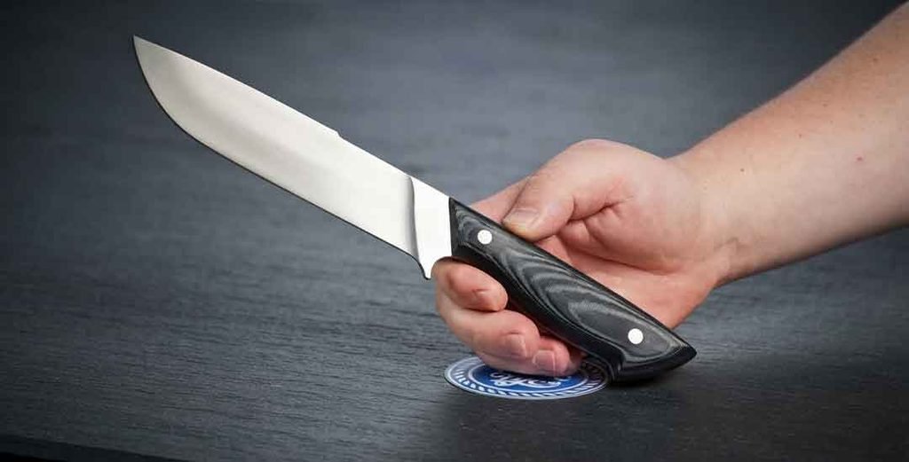 The History of Chaves Knives: From Custom Blades to a Modern Knife Brand